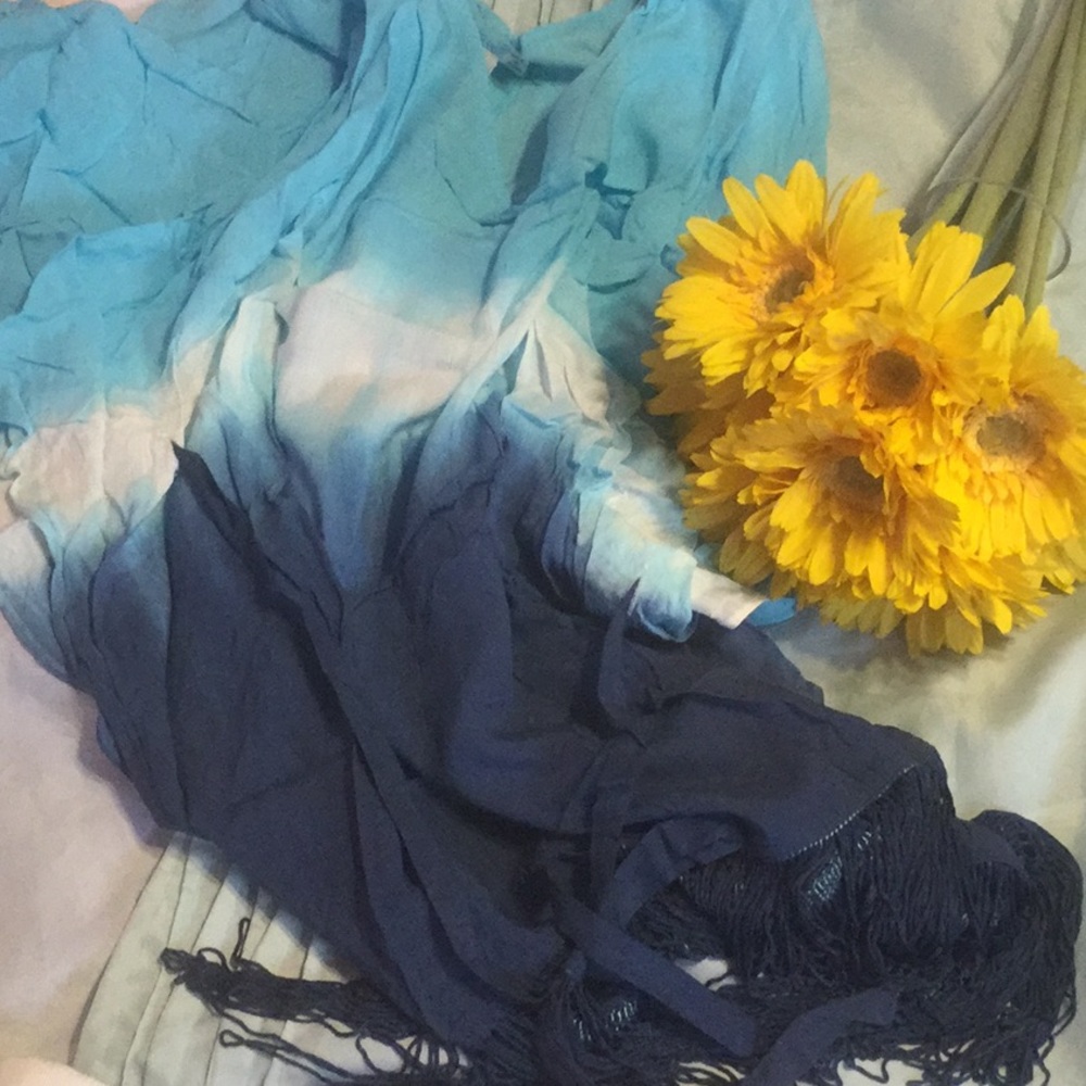 ❌DONATED❌Blue Tie Dye Cold Shoulder Lightweight Tunic Fringe Tunic Top - Picture 7 of 8